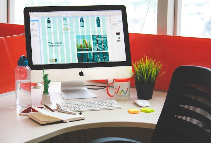 كيف تختار نظام CRM المتكامل المناسب لقطاعك؟